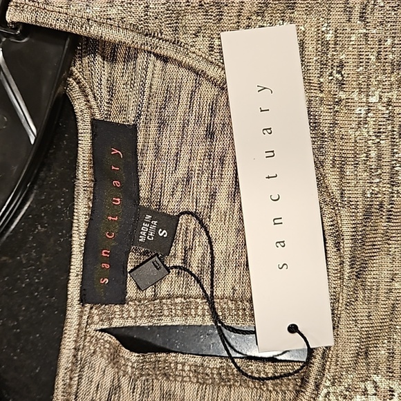 💕SANCTUARY💕 Gold Foil Tank Top with Back Slit Small S NWT - Picture 12 of 15